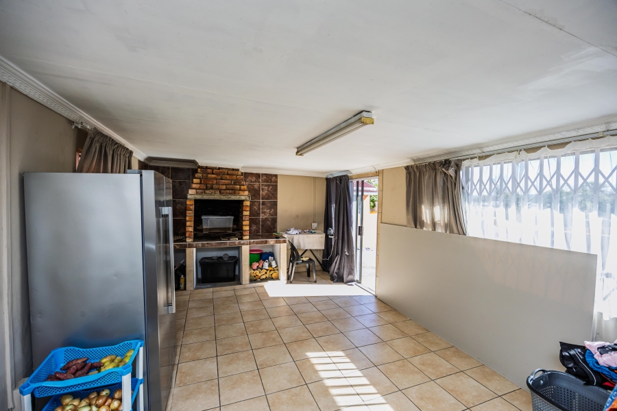 10 Bedroom Property for Sale in Greenfields Eastern Cape